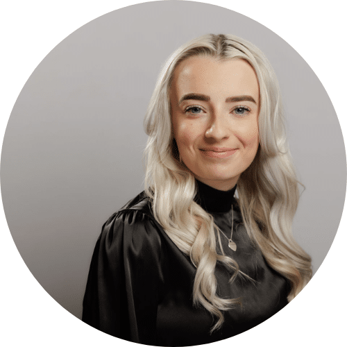 Emelia Headshot